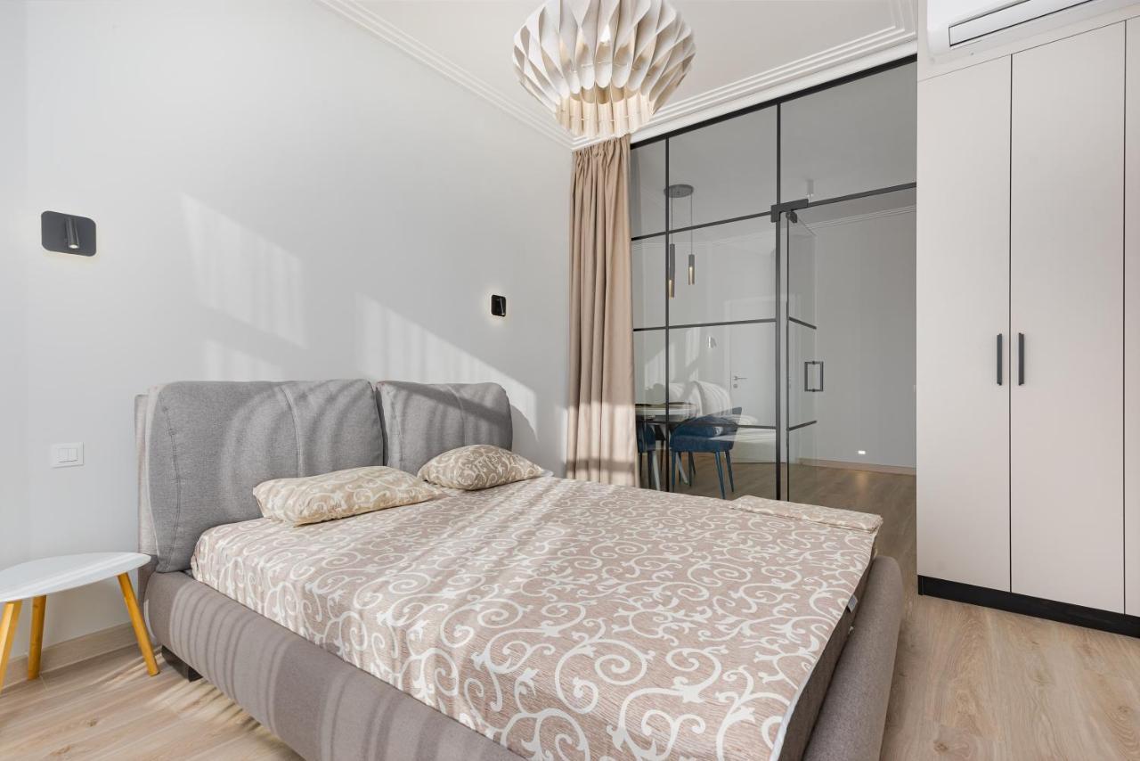 Sea Symphony 3-Bedrooms Apartment オデッサ エクステリア 写真